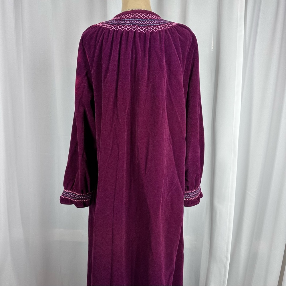 Vintage Vanity Fair Sz Lg Velour Robe Sleepwear Long Gown Pockets Velvet EUC - Picture 3 of 13